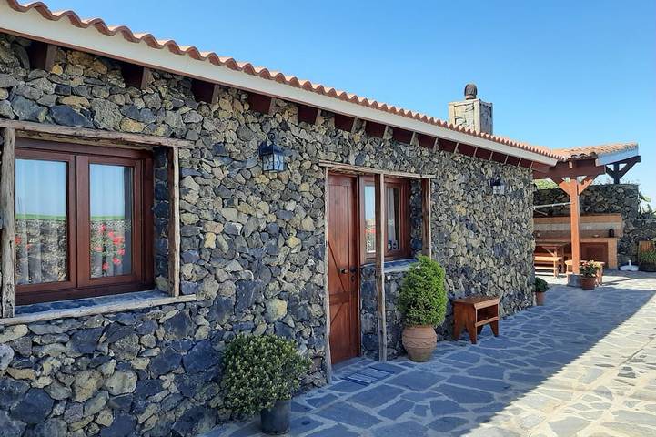 Gîte pour 6 personnes, avec Terrasse et Jardin
