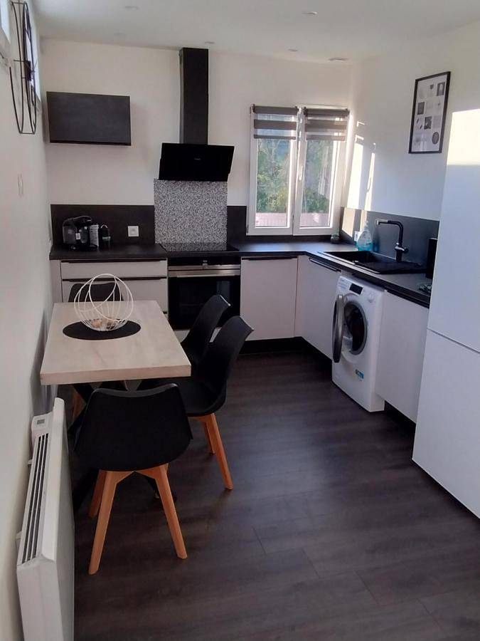 Le 4G Home Plain-pied #2Chb-3lits #Terrasse #Parking Securisé in Crépand, Région de Montbard
