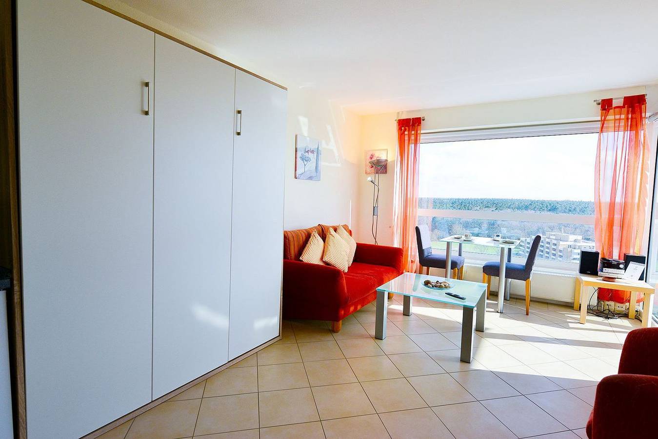 Ganze Wohnung, 1305 in der 13. Etage - Hoch oben, voll Sonne, mit Blick aufs Meer in Sahlenburg Strand, Cuxhaven