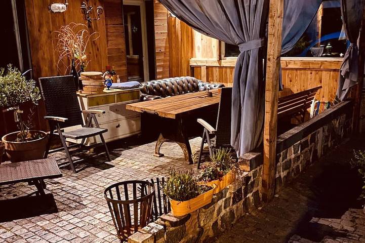 Ferienwohnung für 5 Personen, mit Terrasse und Garten in Wartburg