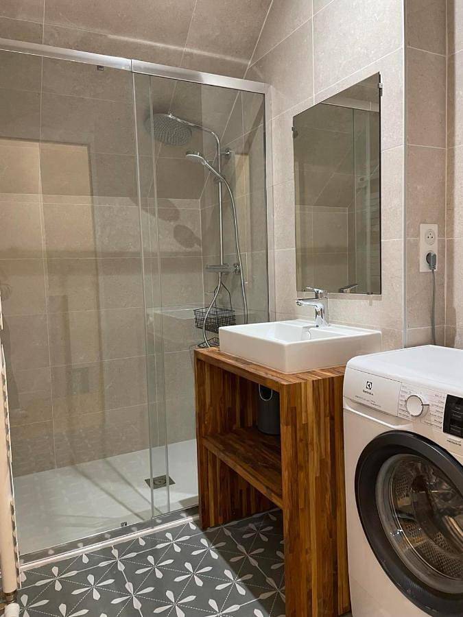 Location de vacances pour 2 personnes, avec jardin et vue à Bullion (homonymie) - 2