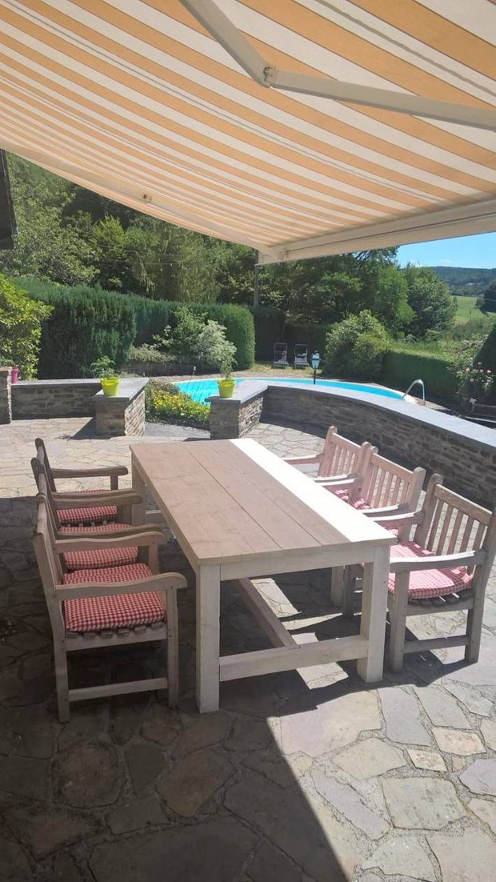 Location de vacances pour 2 personnes, avec jardin ainsi que piscine et terrasse à Vresse-sur-Semois - 4