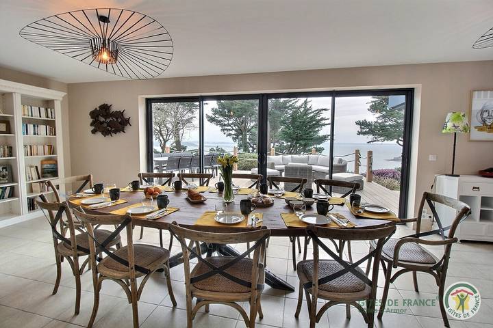 Gîte pour 12 personnes, avec jardin et terrasse ainsi que sauna et jacuzzi, animaux acceptés à Trébeurden - 3