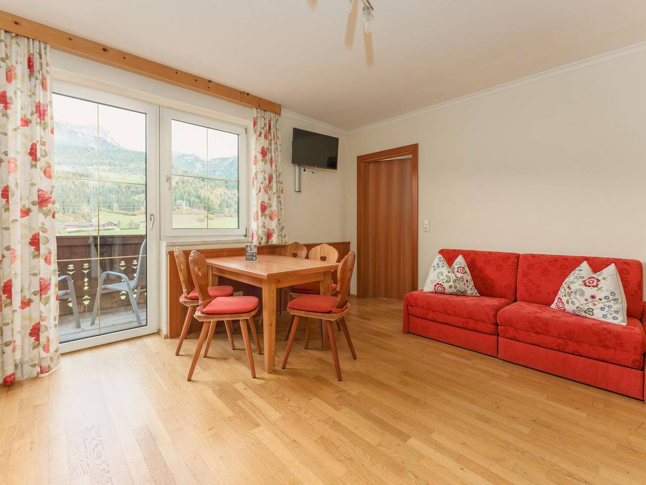 Ganze Ferienwohnung, Stögergut by Schladming-Appartements - Alpenrose - App./2 Schlafräume, Dusche, Wc in Haus, Schladming-Dachstein