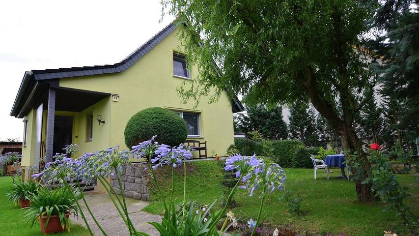 Ferienhaus für 4 Personen, mit Terrasse und Garten - 1
