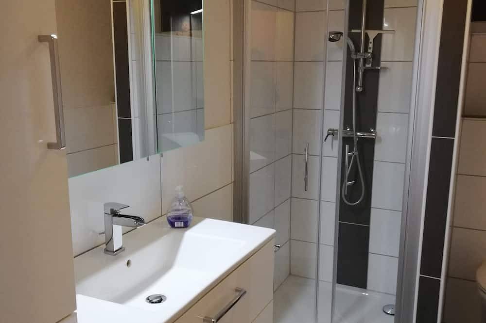 Ganze Wohnung, Emmerich`s Ferienwohnung direkt am Nationalpark Kellerwald gelegen in Bad Wildungen, Waldecker Land