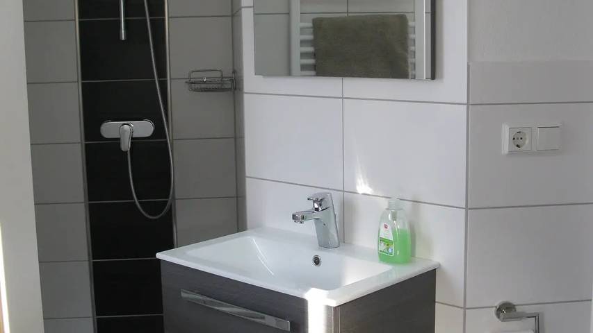 Ferienhaus für 3 Personen, mit Sauna und Balkon in Floh-Seligenthal - 4