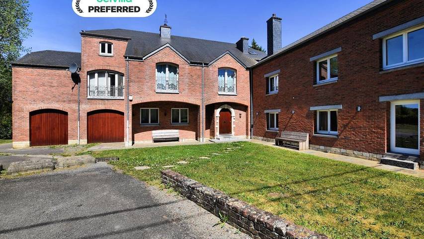 Vakantiehuis voor 28 personen, with terras and sauna as well as whirlpool and tuin, met huisdier in Durbuy