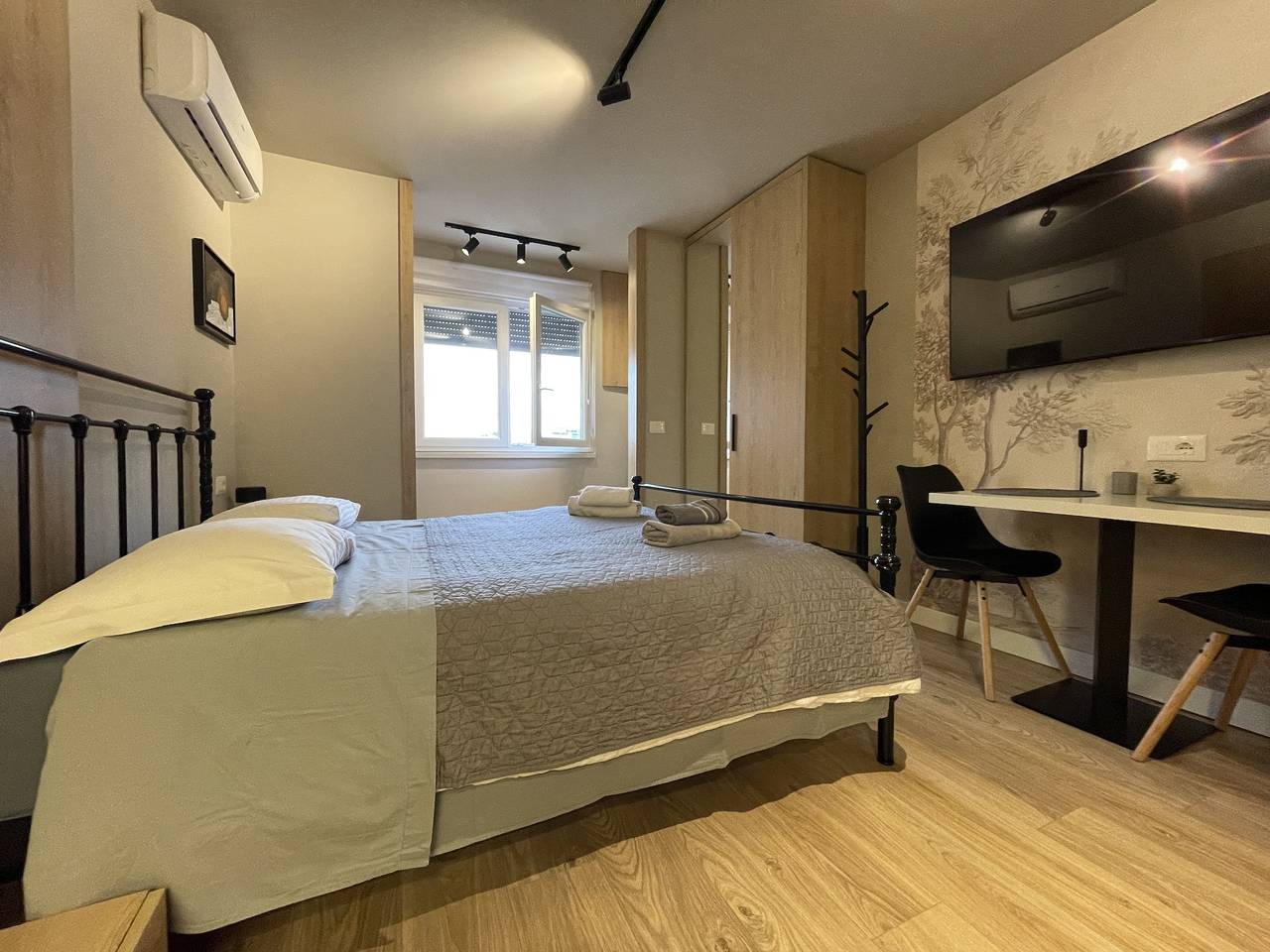 Ganzes Studio, Gemütliches Studio in der Innenstadt von Piazza Delux in Tiranë, Albanien