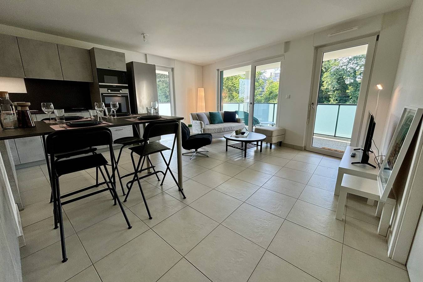 Entire apartment, New apartment with large terrace! in Illkirch-Graffenstaden, Strasbourg region
