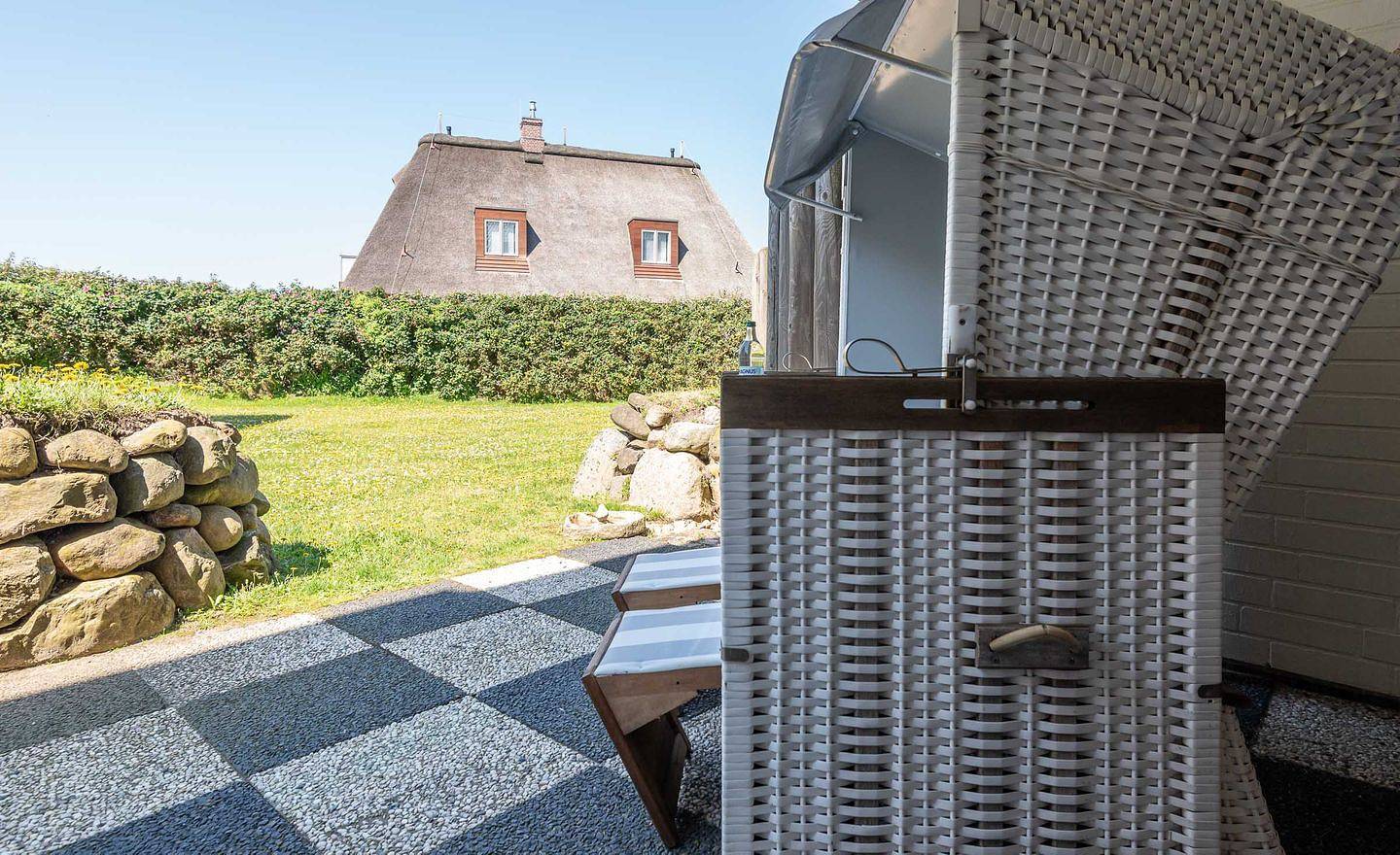 Ganze Wohnung, 2-Zimmer-Ferienwohnung am Meer mit ca. 50 m² Wohnfläche, für 2 Personen in Wenningstedt, Sylt