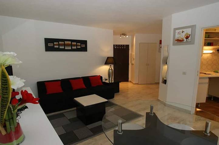 Ganze Wohnung, Sehr schöne T1 Alcove in einer sicheren Residenz mit 3 Pools in Mandelieu-la-Napoule, Mittelmeerküste (Frankreich)