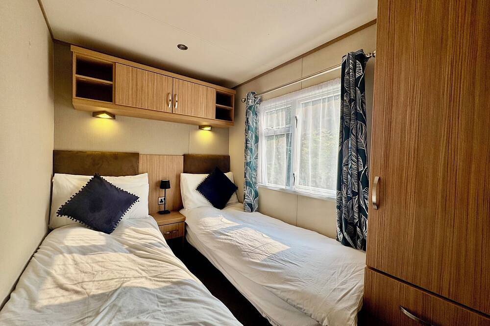 Beach Coast Getaway in South Devon! Hill Views and on site entertainment, in Bigbury-on-Sea, Bigbury on Sea