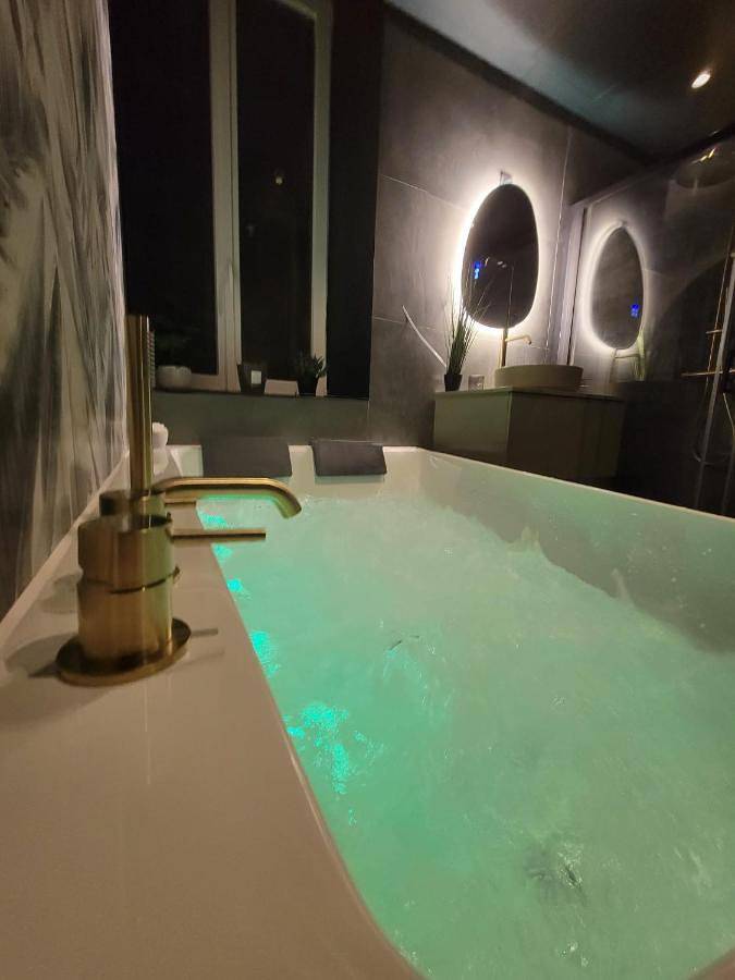 Hôtel pour 2 personnes, avec jacuzzi à Montélimar - 3