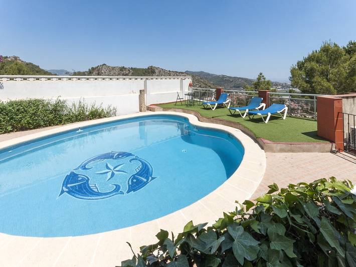 Casa rural para 8 personas, con Terraza además de Jardín y Piscina en Potríes