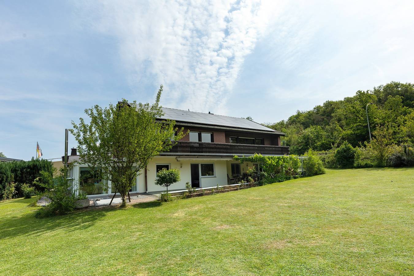 Ganze Wohnung, Ferienwohnung 'Rosita' mit Balkon und Wi-Fi in Langgöns, Lahntal