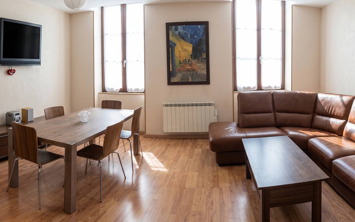 Appartement entier, Appartement confortable à Roanne avec jardin et parking in Roanne, Région de Roanne