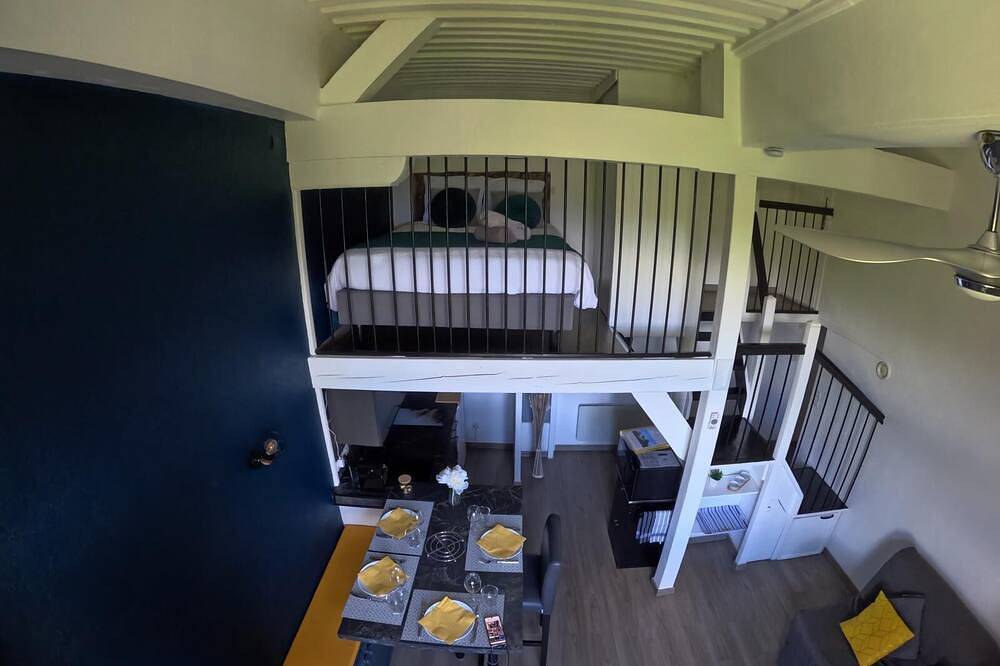 Ganze Wohnung, Château D'uriage: Studio Atypique à 20 min de Grenoble et a 20 min de Chamrousse in Saint-Martin-d'Uriage, Isère