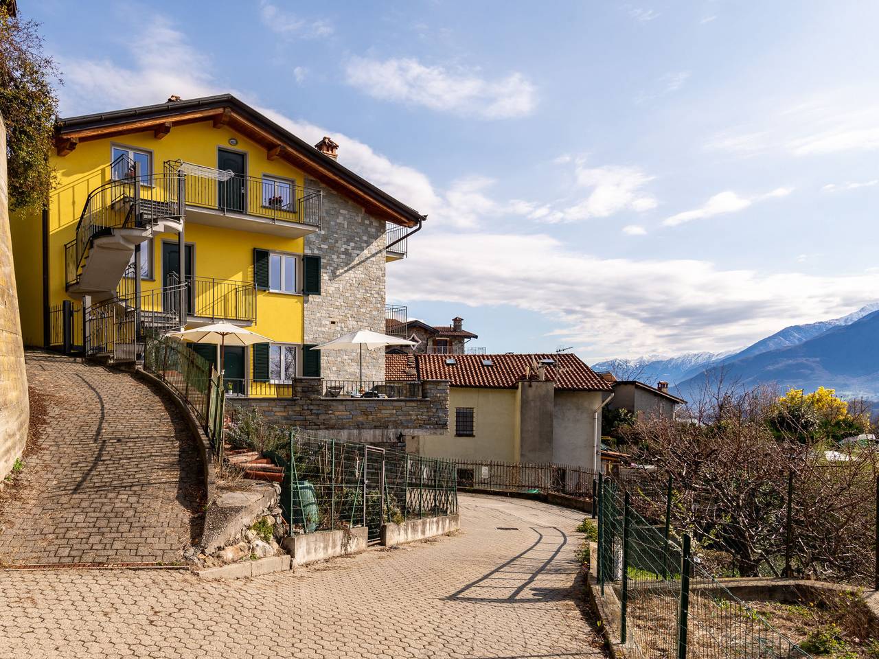 Geheel appartement, Raggio di Sole Apartment A in Taiana, Gravedona ed Uniti