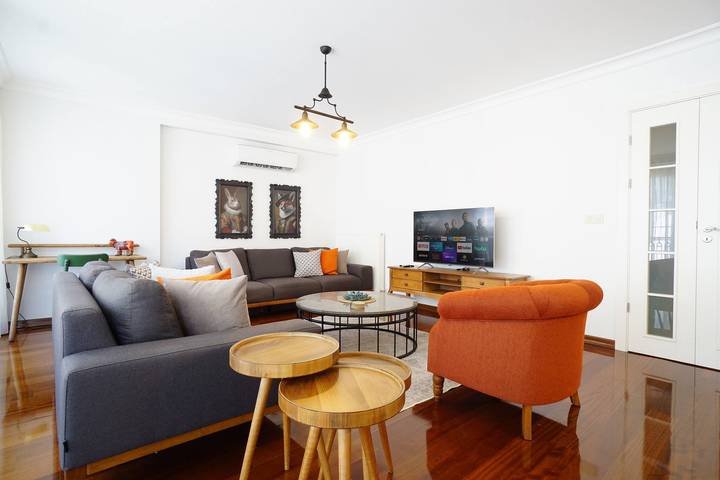 Geheel appartement, Elite, Tastefully Furnished, 3Br in Kadıköy (district), Istanbul