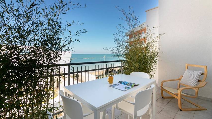 Ferienwohnung für 7 Personen, mit Balkon und Terrasse sowie Garten und Ausblick