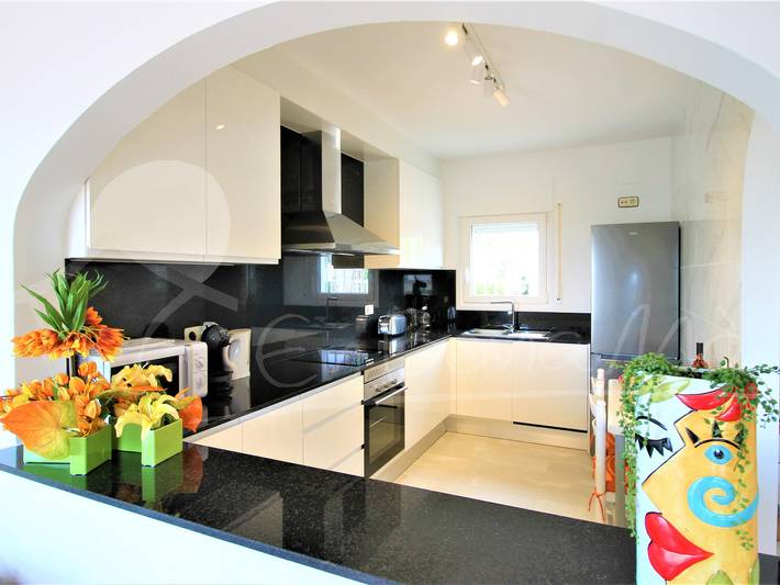 Maison à Roses avec piscine privée et vue pour 7 personnes. in El Mas Fumats, Roses