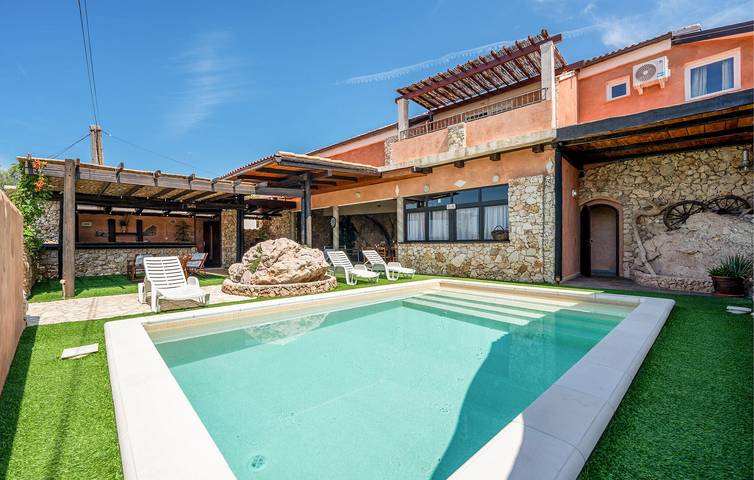 Apartment mit Meerblick, Pool, Terrasse und Grill – 400 m vom Strand entfernt in Zubovići, Pag