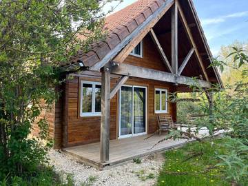 Gîte pour 6 personnes, avec vue et jardin à Chalais (Aquitaine)