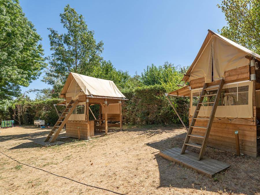 Camping Les Routes de Provence - Ciela Village - Tente 2 personnes - Ciela Cabane - 1 chambre (sans sanitaire) in Forcalquier, Parc naturel régional du Luberon