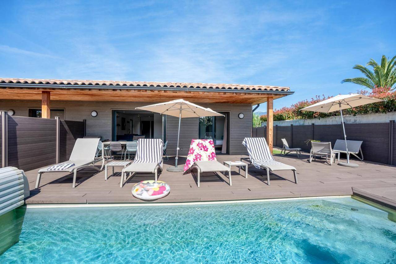 Résidence Pierre & Vacances Premium Vesna Rossa in Cala Rossa, Lecci