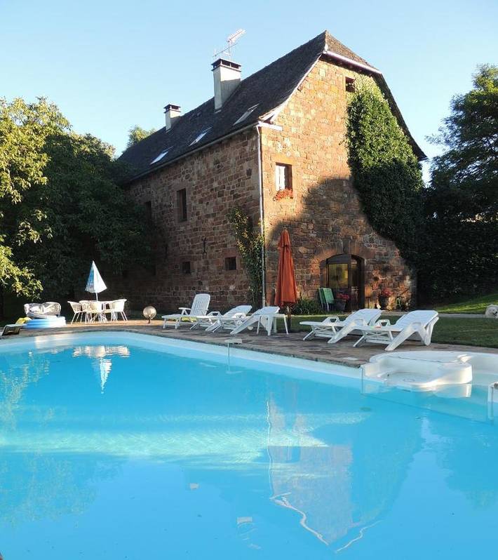 Chambre d’hôte pour 2 personnes, avec piscine ainsi que vue et jardin, animaux acceptés