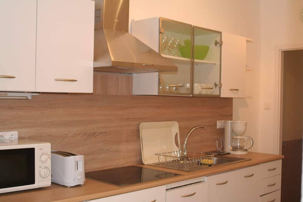 Entire apartment, 59m2 Oktogon Andrassy Duplex Style 1 Bedroom Suite + 1 Bedroom Mezzanine in Budapest, Central Hungary