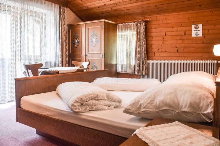 Doppelzimmer 5 in Schönau, Bach