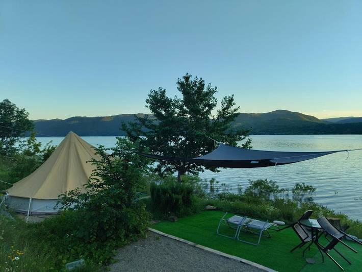 Bungalow für 2 Personen, mit Terrasse und Garten sowie Seeblick und Ausblick in Bulgarien - 2