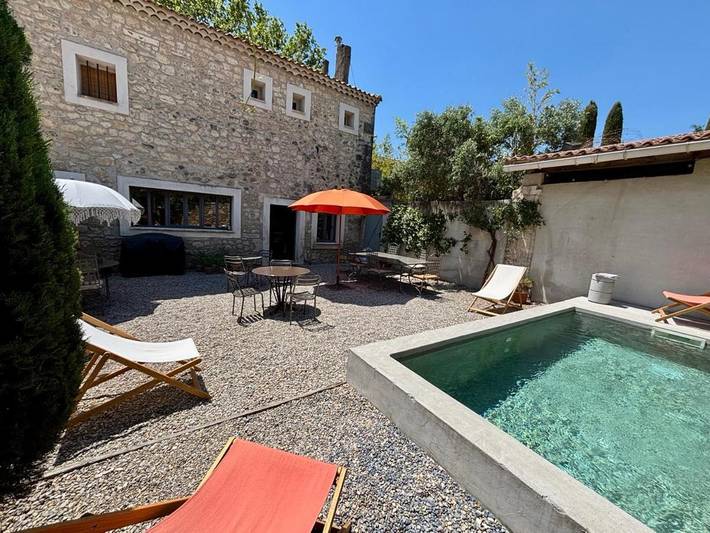 Chambre d’hôte pour 2 personnes, avec Terrasse ainsi que Jardin et Piscine à Maussane-les-Alpilles