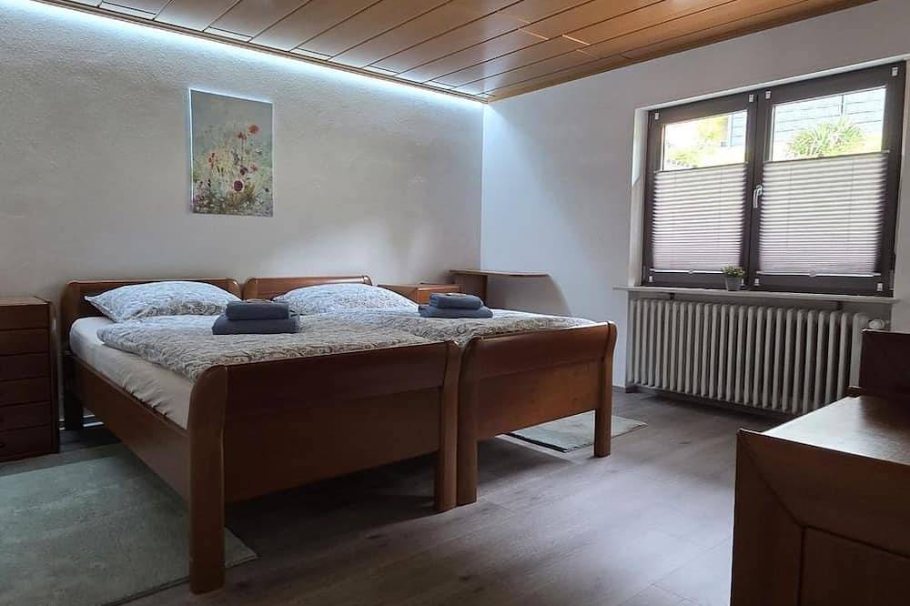 Haus Keschdekobel - Ferienhaus, Dusche und Bad, Wc, 3 Schlafräume in Bruchweiler-Bärenbach, Landkreis Südwestpfalz