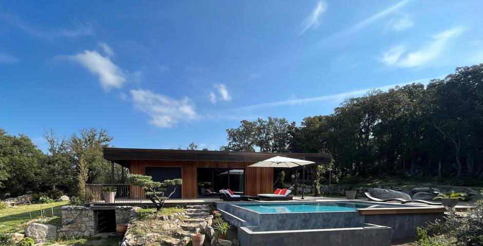 Casa de huéspedes para 4 personas, con jardín además de vistas y piscina - 1