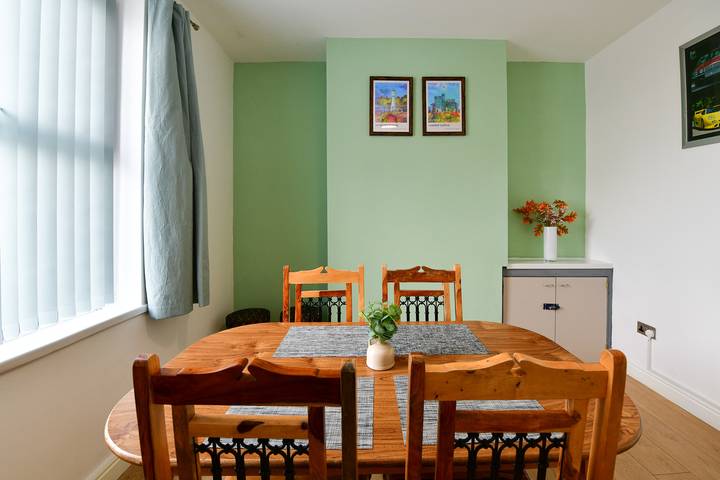 Spacious Modern 3-Bed House | Sleeps 6 - Pass the Keys in Cardiff, Cardiff region