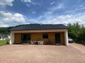 Gîte pour 3 personnes, avec jardin ainsi que vue et terrasse à Thiéfosse