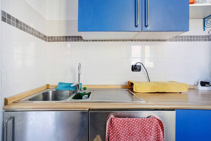 Apartamento entero, Habitación 'Mira' con terraza compartida, Wi-Fi y aire acondicionado in Vernazza, Vernazza Municipio
