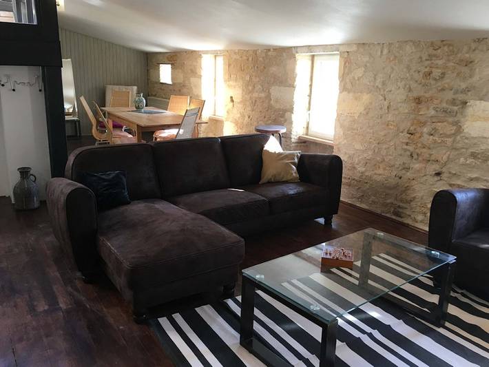 Gîte pour 8 personnes, avec terrasse, animaux acceptés