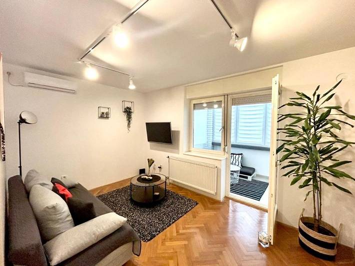 Gîte pour 4 personnes, avec terrasse et jardin à Novi Sad