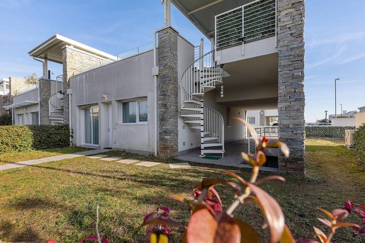 Location de vacances pour 4 personnes, avec Jardin et Bassin pour enfant à Peschiera del Garda
