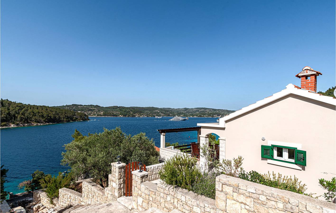 Gemütliche Ferienwohnung mit Terrasse und Garten, 2 km vom Strand entfernt in Vela Luka, Korcula