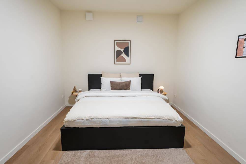 Entire apartment, Min to Ghent Center | Cozy Private Room with Wi-Fi in Ghent, East Flanders