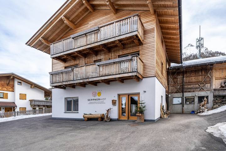Entire apartment, Holiday Apartment "Edelweiss" on a Mountain Farm with Balcony in Pfelders, Moos in Passeier