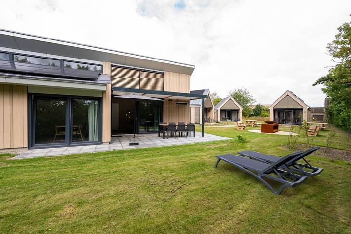 Villa für 6 Personen, mit Balkon/Terrasse und Terrasse sowie Garten und Pool in Breskens