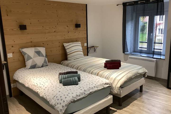 Ganze Wohnung, Au Creux du Moulin "La Cascade" Apartment für 6 Personen mit Garten und Spa in Bussang, Regionaler Naturpark Belchen der Vogesen