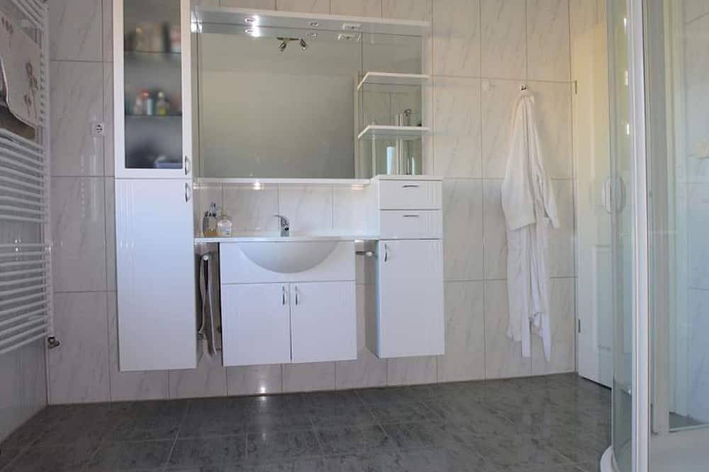 Ganze Wohnung, Doppelzimmer (Nichtraucher), mit eigenem Bad in Lehrte, Hannover und Umgebung