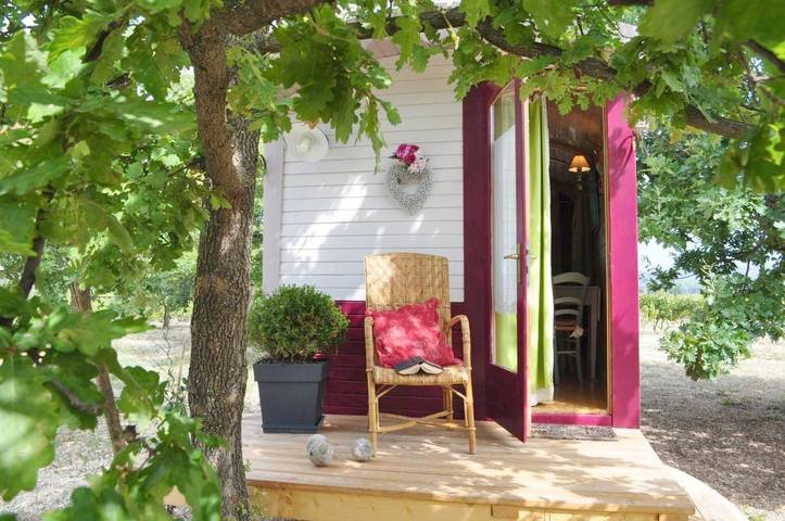 Maison d’hôte pour 2 personnes, avec Terrasse et Jardin ainsi que Piscine et Vue
